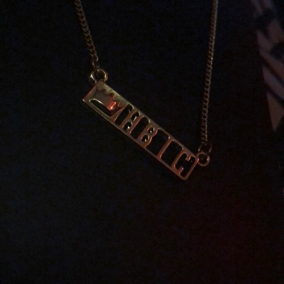 H.ottest B.itch I.n C.harge riverdale necklace - Picture 3 of 3